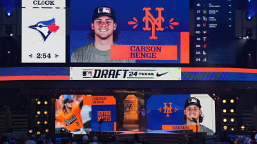 Mets sign first-round pick, two-way sensation Benge