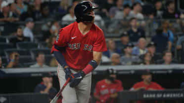 Mayer's first career homer comes in first game at Yankee Stadium