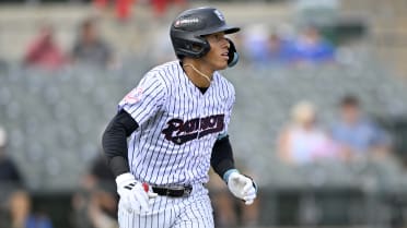 High-five for Lombard! Yanks' No. 1 prospect erupts offensively in season debut