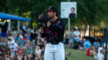 Deadline moves keep stacking Marlins' farm system