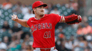 Kochanowicz placed on IL with elbow inflammation; Aldegheri called up