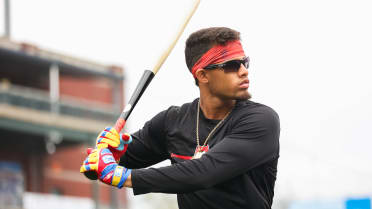 With 4 HRs over 5 games, Red Sox No. 2 prospect Arias dominating at the dish