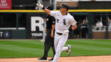 Confident Montgomery mashes monster HR in return of torpedo bat