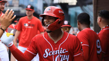 Reds prospect Balcazar showcases power in 2-HR, 5-RBI game in Double-A