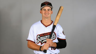 Giants call up hot-hitting OF Hill from Triple-A