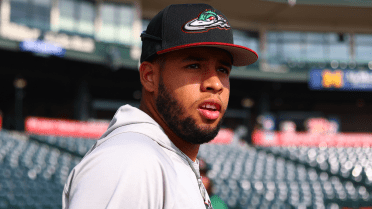 'This guy is incredible': Dodgers' No. 4 prospect logs 5-hit night, extends MiLB RBI lead