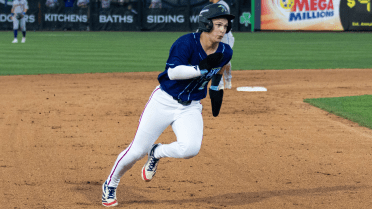MLB's No. 4 prospect electrifies with leadoff inside-the-park homer