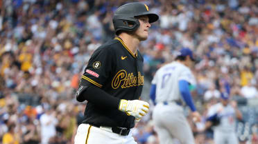Callihan's 1st MLB HR comes off Ohtani -- and his 2nd lifts Bucs in dramatic rally