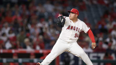 Angels lefties a study in contrast vs. Astros