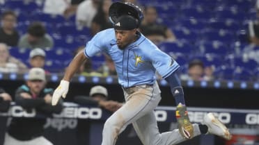 Simpson rests sore right hand ahead of finale with Marlins