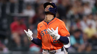 With clutch HR, stellar game-ending play, Matthews continues to wow teammates