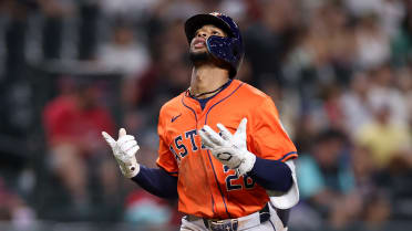 Astros work top prospect Matthews into 2026 plans: 'The complete package'