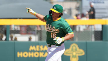 A's astonishing 4-HR inning includes 3 straight on consecutive pitches