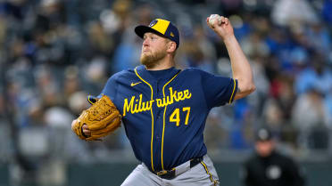 Koenig (UCL sprain) lands on injured list, hopes to avoid surgery