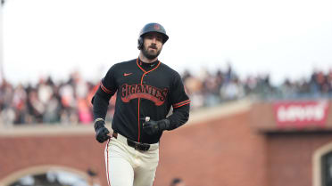 Giants' top prospect Eldridge slugs career HR No. 1