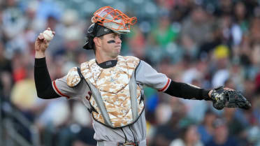 Susac makes Giants return in ballpark where he held parties as a kid