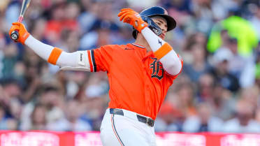 Tigers make 3rd generation of MLB outfielders with callup of Cruz