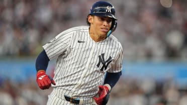 Lombard rips a solo homer for first career hit in Yankees debut