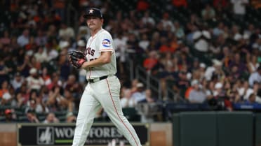 Astros' bullpen remains lights-out to back Pecko's MLB debut