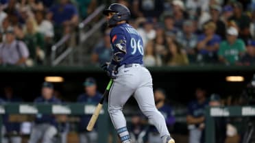 Arroyo's breakout helps spark Mariners to record-setting win