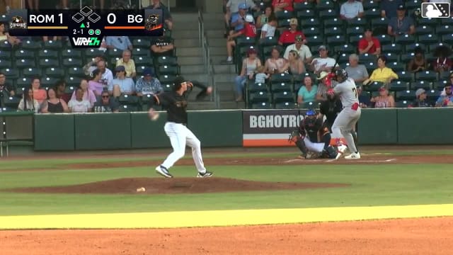 John Gil homers (9) on a fly ball to left field.
