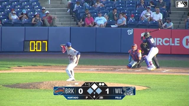 Angel Feliz singles on a line drive to center fielder Sam Biller. Ronny Cruz scores. Yeremy Cabrera to 2nd.