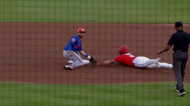 Dylan Crews steals second base