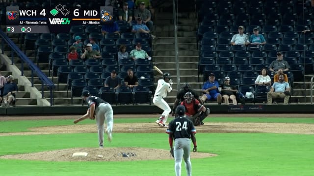 Athletics prospect Leo De Vries singles in a run