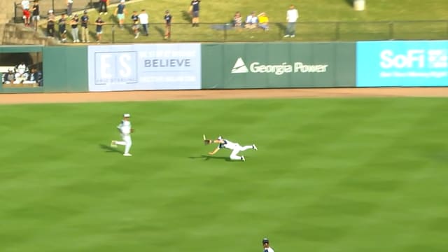 Brewer Hicklen's great diving catch