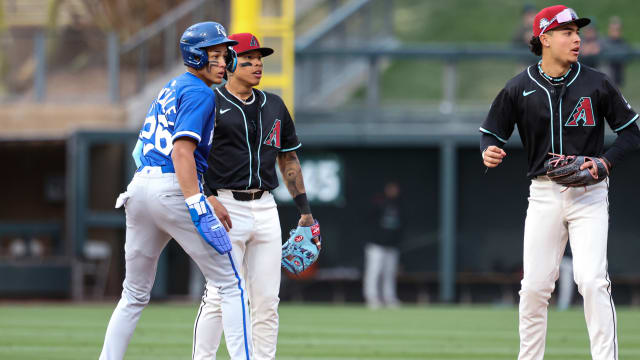 D-backs prospects combine for slick double play