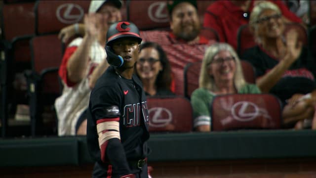 Carlos Jorge receives a standing ovation in MLB debut