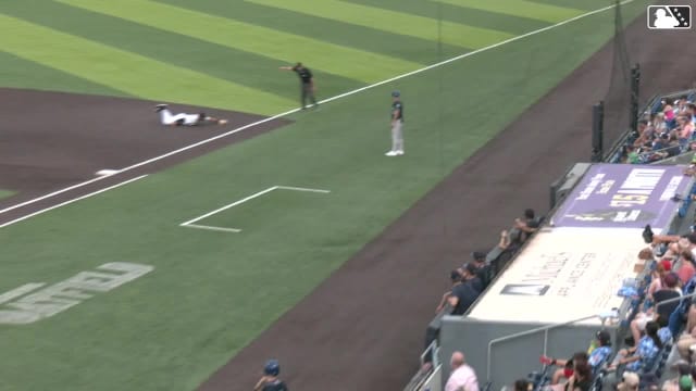 Coby Morales' terrific diving catch