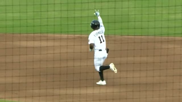 Espinoza homers in both games of doubleheader