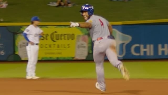 Emmanuel Rodriguez hits for the cycle