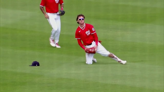 Robert Hassell III's diving catch