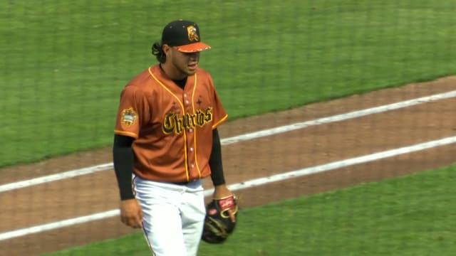 Keyner Martinez K's the side to seal 10 K night