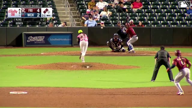 Paxton Kling singles on a soft line drive to left fielder Graham Brown. Arturo Disla scores. Yeison Morrobel scores.