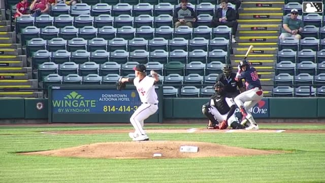 Franklin Arias homers (2) on a fly ball to left center field.