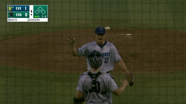 Stefan Raeth's strikes out the side in the 9th