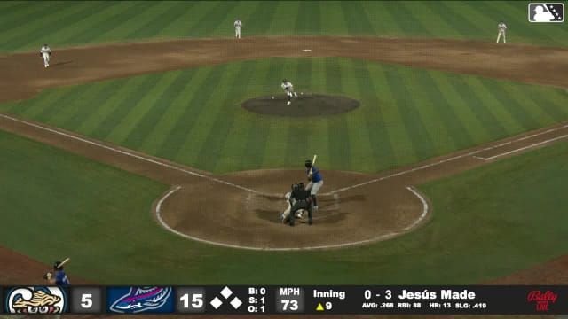 Jesús Made homers (14) on a fly ball to right center field.