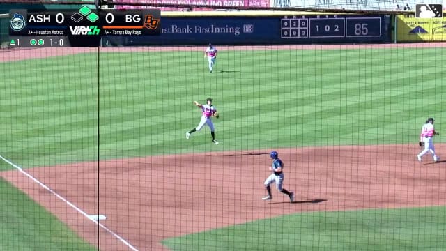 Adrian Santana's beautiful jump-throw