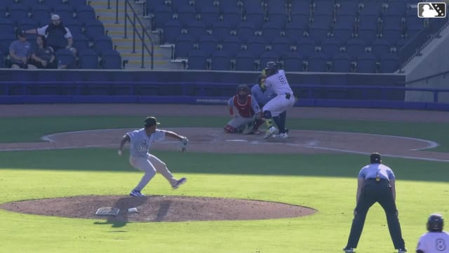 Brailyn Antunez singles on a soft ground ball to pitcher Frank Martinez. Handelfry Encarnacion scores. Trey Ebel to 3rd. Juan Ortuno to 2nd.