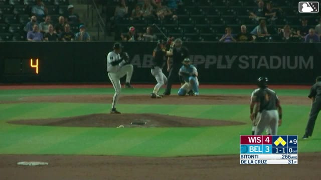 Eric Bitonti singles on a sharp line drive to left fielder Esmil Valencia. Luis Peña scores. Braylon Payne to 3rd. Daniel Dickinson to 2nd.
