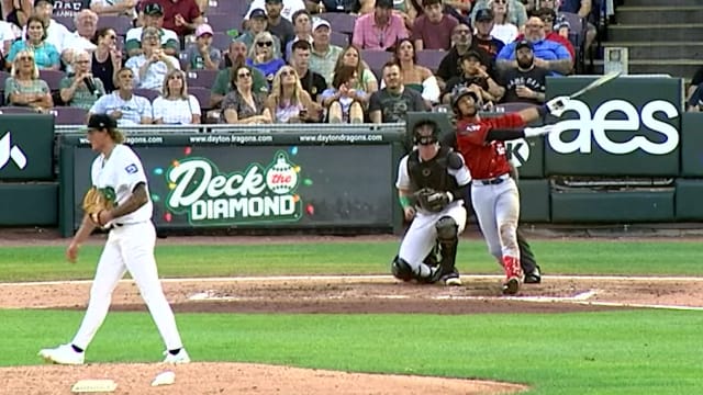 Eduardo Quintero's solo homer (10)