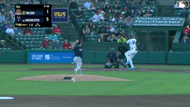 Andrew Pinckney homers (8) on a line drive to center field.