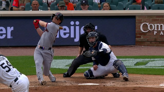 Travis Bazzana's two-run homer (2)