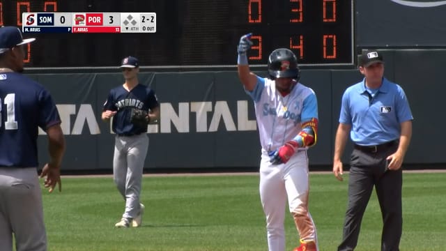 Franklin Arias' three-hit game for Double-A Portland