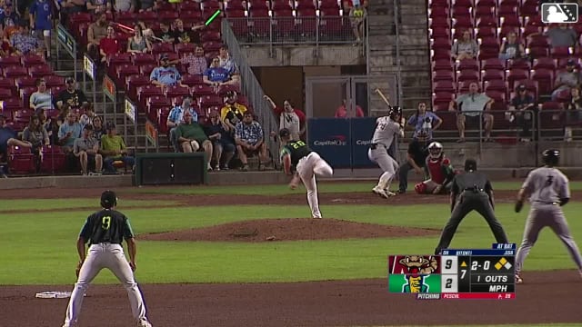 Eric Bitonti homers (19) on a fly ball to right field. Yannic Walther scores. Daniel Dickinson scores.