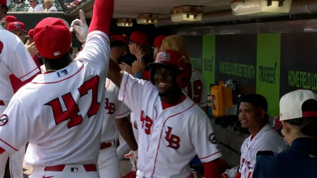 Héctor Rodríguez belts a three-run homer for Triple-A