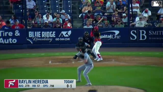 Raylin Heredia singles on a line drive to left fielder Thomas Sosa. Nick Biddison scores. Pedro León to 3rd. Aroon Escobar to 2nd.